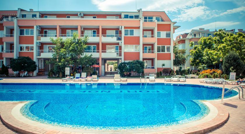Sunny Fort Apartment Pantai Sunny Bagian luar foto