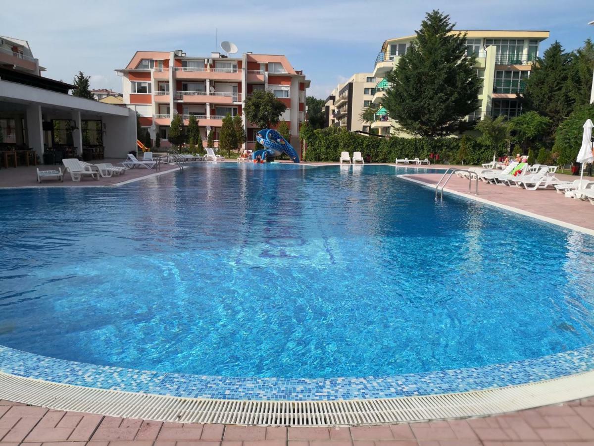 Sunny Fort Apartment Pantai Sunny Bagian luar foto